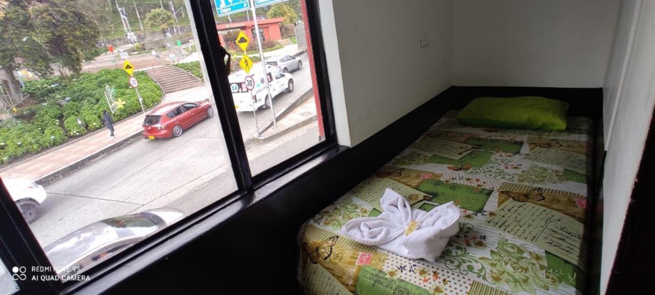 El Amanercer Parque Del Agua Residencia Muy Central Hotell Manizales Eksteriør bilde